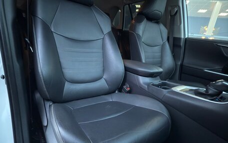 Toyota RAV4, 2019 год, 3 300 000 рублей, 37 фотография