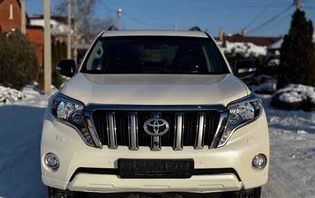 Toyota Land Cruiser Prado 150 рестайлинг 2, 2015 год, 3 500 000 рублей, 3 фотография