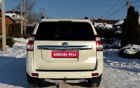 Toyota Land Cruiser Prado 150 рестайлинг 2, 2015 год, 3 500 000 рублей, 7 фотография