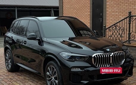 BMW X5, 2021 год, 8 900 000 рублей, 2 фотография