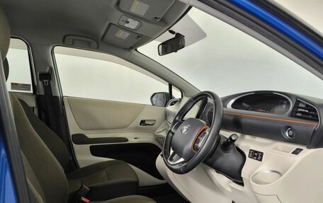 Toyota Sienta II, 2017 год, 1 365 000 рублей, 10 фотография