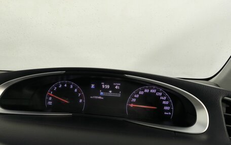 Toyota Sienta II, 2017 год, 1 365 000 рублей, 9 фотография