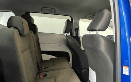 Toyota Sienta II, 2017 год, 1 365 000 рублей, 11 фотография