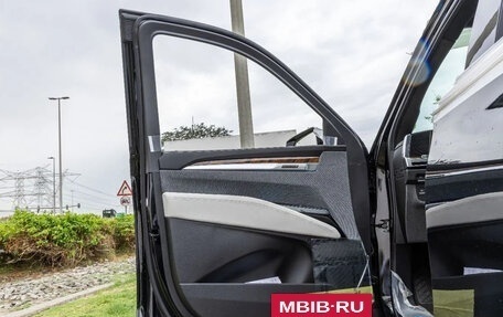 Cadillac Escalade V, 2025 год, 21 600 000 рублей, 16 фотография