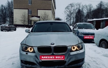 BMW 3 серия, 2011 год, 850 000 рублей, 2 фотография