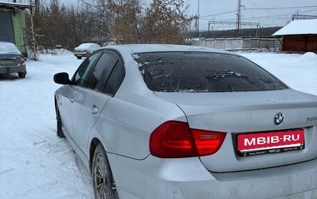 BMW 3 серия, 2011 год, 850 000 рублей, 10 фотография