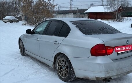 BMW 3 серия, 2011 год, 850 000 рублей, 11 фотография
