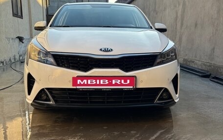 KIA Rio IV, 2021 год, 1 645 000 рублей, 3 фотография