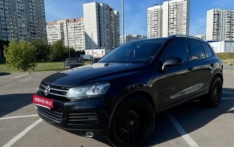 Volkswagen Touareg III, 2011 год, 2 200 000 рублей, 3 фотография