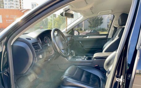 Volkswagen Touareg III, 2011 год, 2 200 000 рублей, 13 фотография