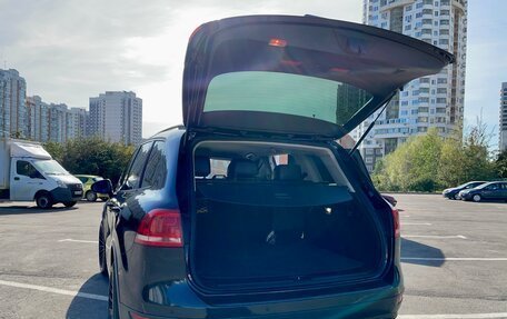 Volkswagen Touareg III, 2011 год, 2 200 000 рублей, 11 фотография