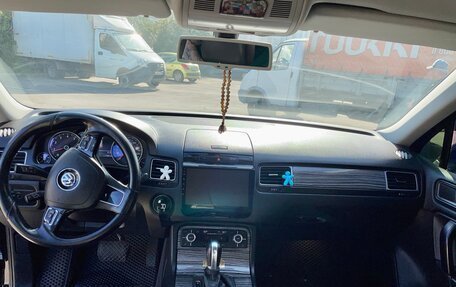 Volkswagen Touareg III, 2011 год, 2 200 000 рублей, 12 фотография