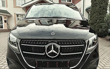 Mercedes-Benz V-Класс, 2024 год, 9 880 000 рублей, 4 фотография