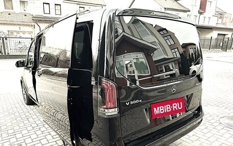 Mercedes-Benz V-Класс, 2024 год, 9 880 000 рублей, 9 фотография