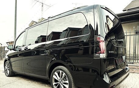 Mercedes-Benz V-Класс, 2024 год, 9 880 000 рублей, 16 фотография