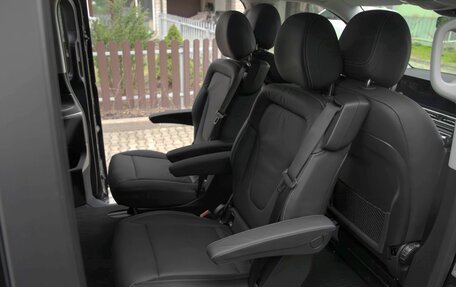 Mercedes-Benz V-Класс, 2024 год, 9 880 000 рублей, 20 фотография