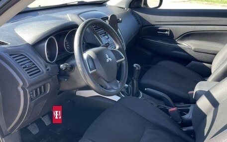 Mitsubishi ASX I рестайлинг, 2013 год, 1 100 000 рублей, 8 фотография