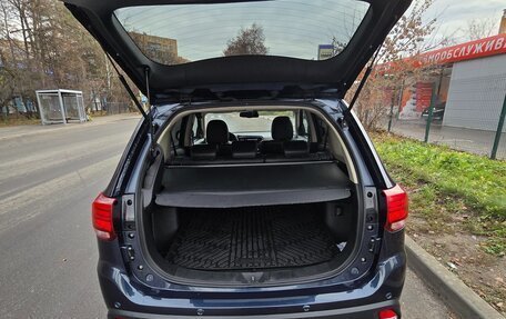 Mitsubishi Outlander III рестайлинг 3, 2018 год, 2 350 000 рублей, 6 фотография