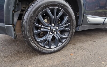 Mitsubishi Outlander III рестайлинг 3, 2018 год, 2 350 000 рублей, 9 фотография