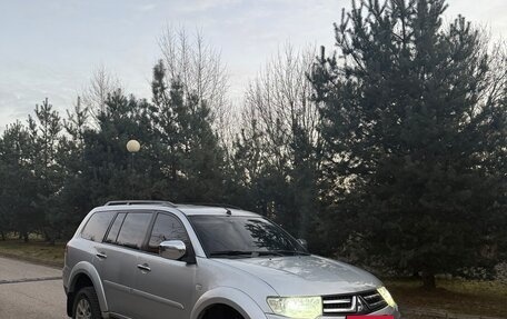 Mitsubishi Pajero Sport II рестайлинг, 2014 год, 1 570 000 рублей, 3 фотография