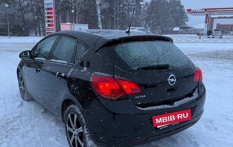 Opel Astra J, 2011 год, 700 000 рублей, 4 фотография