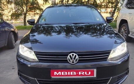 Volkswagen Jetta VI, 2013 год, 750 000 рублей, 1 фотография