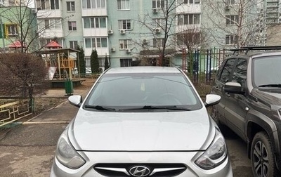 Hyundai Solaris II рестайлинг, 2013 год, 600 000 рублей, 1 фотография