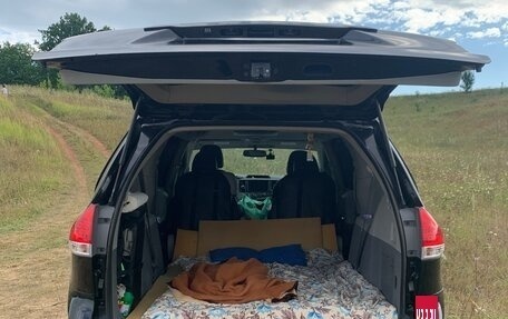 Toyota Sienna III, 2010 год, 1 599 999 рублей, 9 фотография