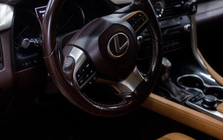 Lexus RX IV рестайлинг, 2017 год, 4 000 000 рублей, 22 фотография