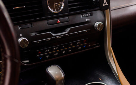 Lexus RX IV рестайлинг, 2017 год, 4 000 000 рублей, 28 фотография