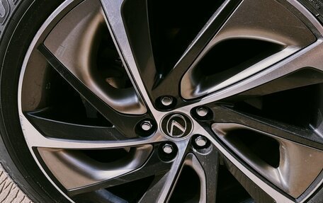 Lexus RX IV рестайлинг, 2017 год, 4 000 000 рублей, 29 фотография