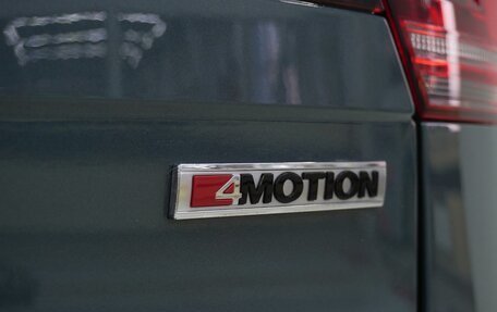 Volkswagen Tiguan II, 2020 год, 2 430 000 рублей, 9 фотография