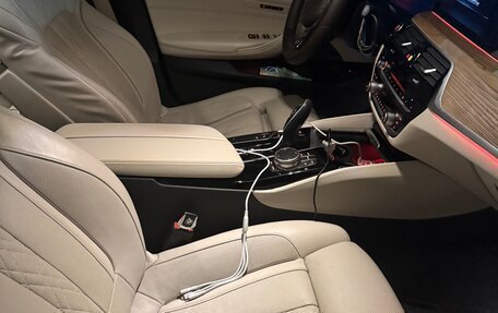 BMW 5 серия, 2018 год, 2 000 000 рублей, 1 фотография