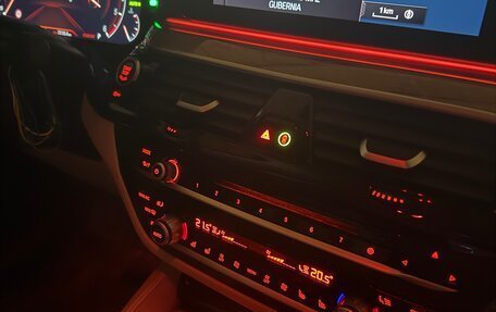 BMW 5 серия, 2018 год, 2 000 000 рублей, 4 фотография