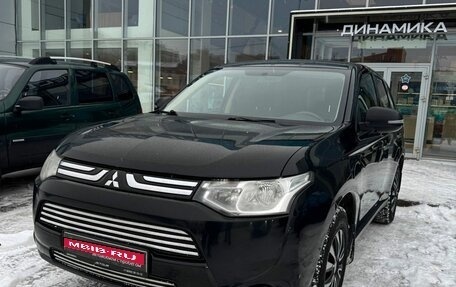 Mitsubishi Outlander III рестайлинг 3, 2013 год, 1 220 000 рублей, 1 фотография