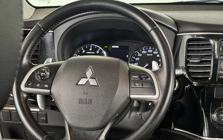 Mitsubishi Outlander III рестайлинг 3, 2014 год, 1 535 000 рублей, 13 фотография