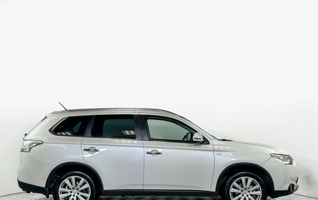 Mitsubishi Outlander III рестайлинг 3, 2014 год, 1 535 000 рублей, 4 фотография