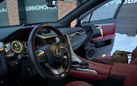 Lexus RX IV рестайлинг, 2018 год, 5 200 000 рублей, 7 фотография