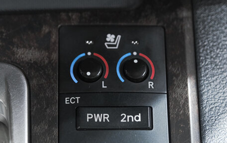 Toyota Land Cruiser 200, 2013 год, 4 799 000 рублей, 24 фотография