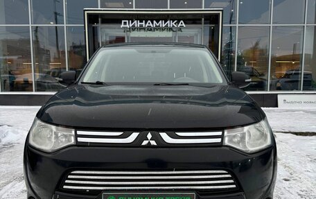 Mitsubishi Outlander III рестайлинг 3, 2013 год, 1 220 000 рублей, 2 фотография