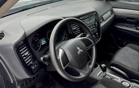 Mitsubishi Outlander III рестайлинг 3, 2013 год, 1 220 000 рублей, 11 фотография