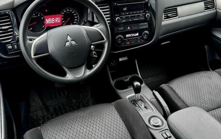 Mitsubishi Outlander III рестайлинг 3, 2013 год, 1 220 000 рублей, 12 фотография