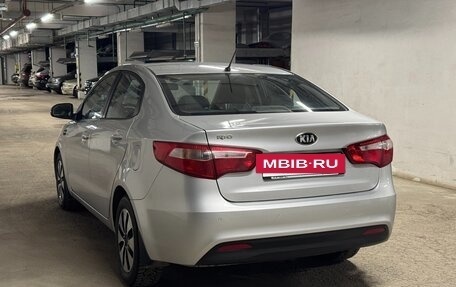 KIA Rio III рестайлинг, 2013 год, 880 000 рублей, 2 фотография