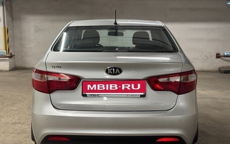 KIA Rio III рестайлинг, 2013 год, 880 000 рублей, 4 фотография