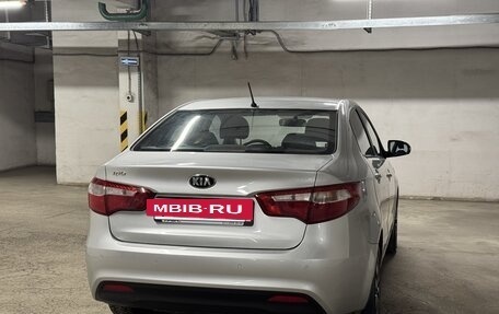 KIA Rio III рестайлинг, 2013 год, 880 000 рублей, 3 фотография