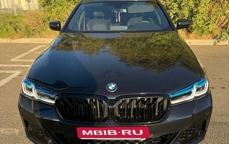 BMW 5 серия, 2019 год, 2 940 000 рублей, 12 фотография