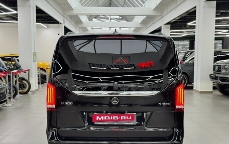 Mercedes-Benz V-Класс, 2022 год, 28 000 000 рублей, 5 фотография