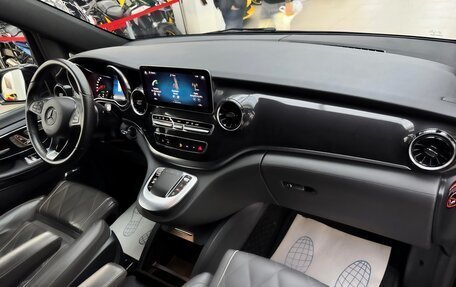 Mercedes-Benz V-Класс, 2022 год, 28 000 000 рублей, 12 фотография