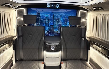 Mercedes-Benz V-Класс, 2022 год, 28 000 000 рублей, 18 фотография