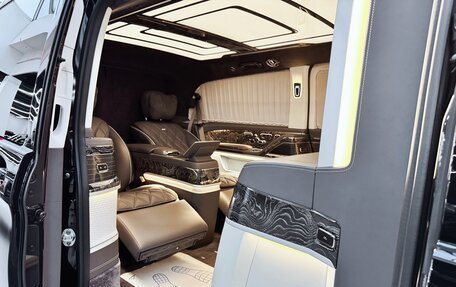 Mercedes-Benz V-Класс, 2022 год, 28 000 000 рублей, 23 фотография